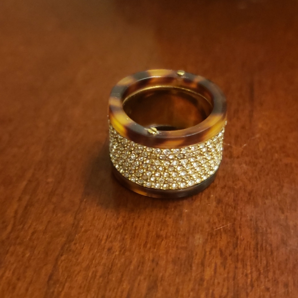 Ring - Picture 3 of 4